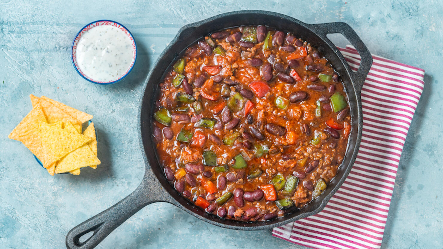 Chili con carne in skillet