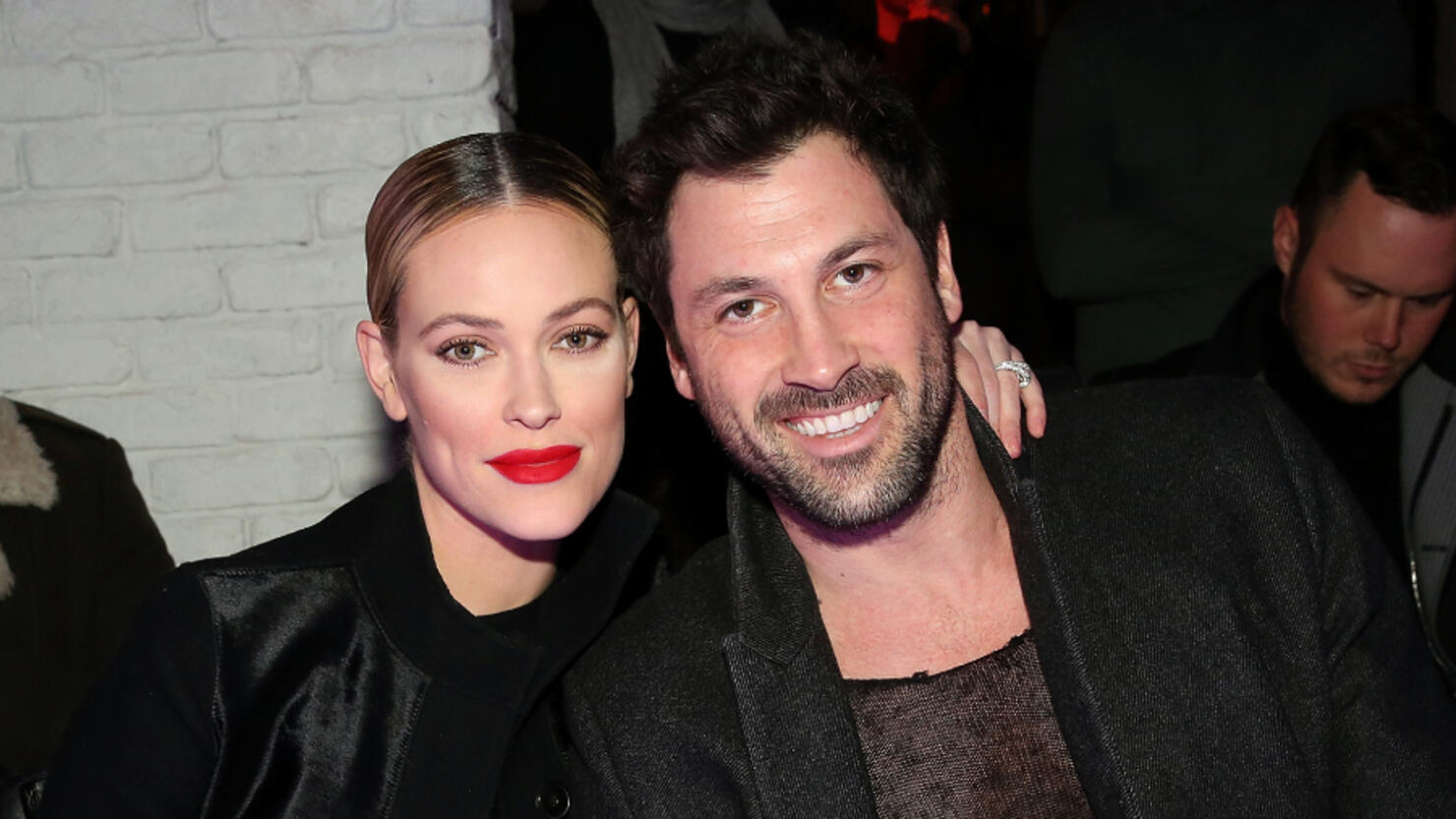 Maksim Chmerkovskiy Reunites With Wife Peta After Returning Home To U.S ...