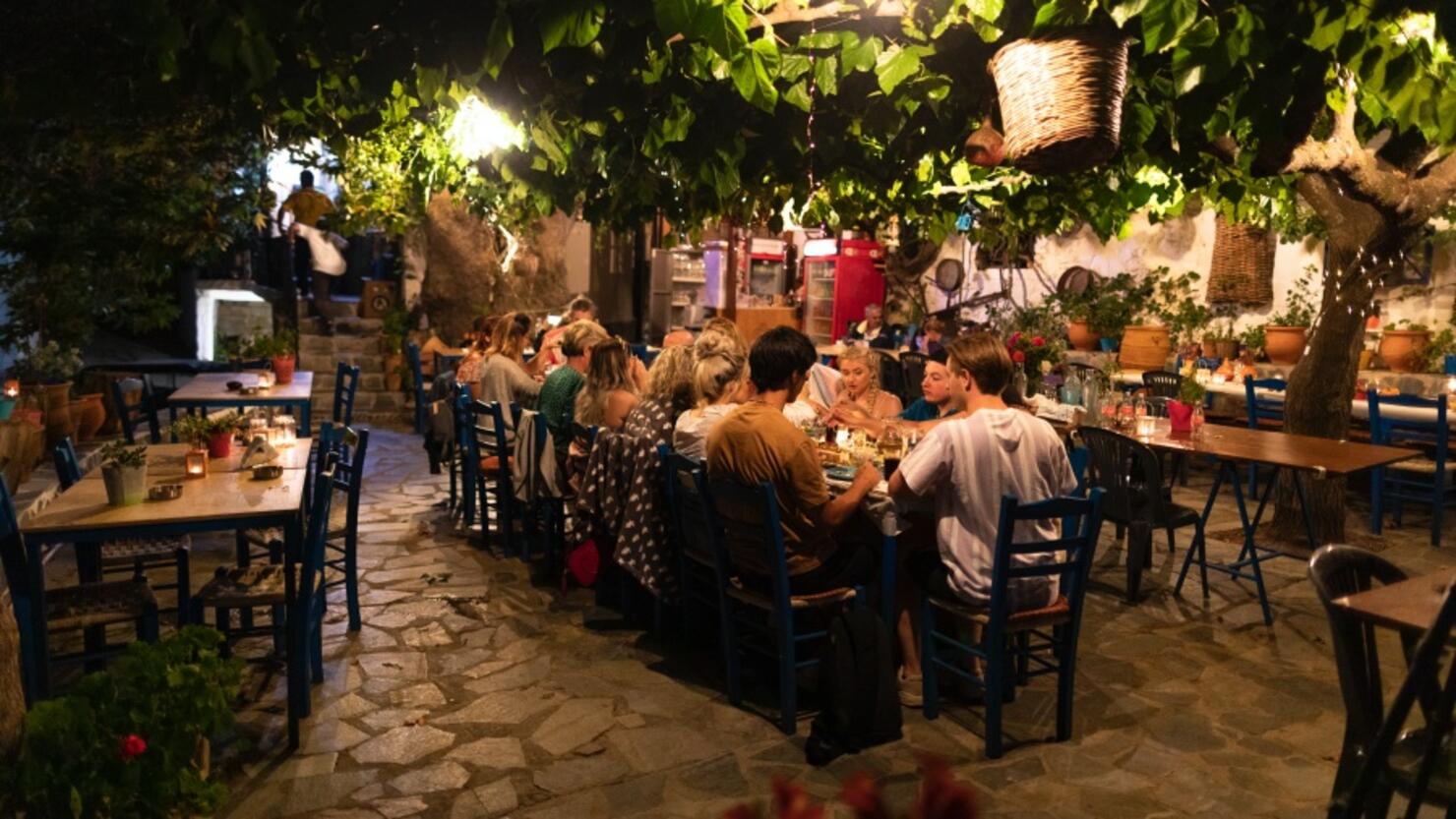 This Restaurant Has The Best Heated Outdoor Dining In Kentucky iHeart