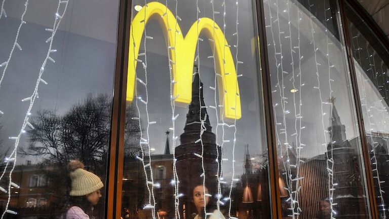 RUSSIA-MCDONALDS-CHINA-VIRUS-HEALTH