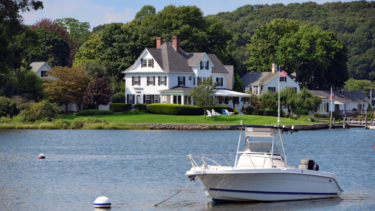 Waterfront luxury house