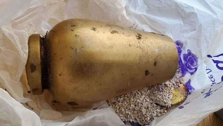 Hikers Stumble Upon Burial Urn Left on Nature Trail in New York State