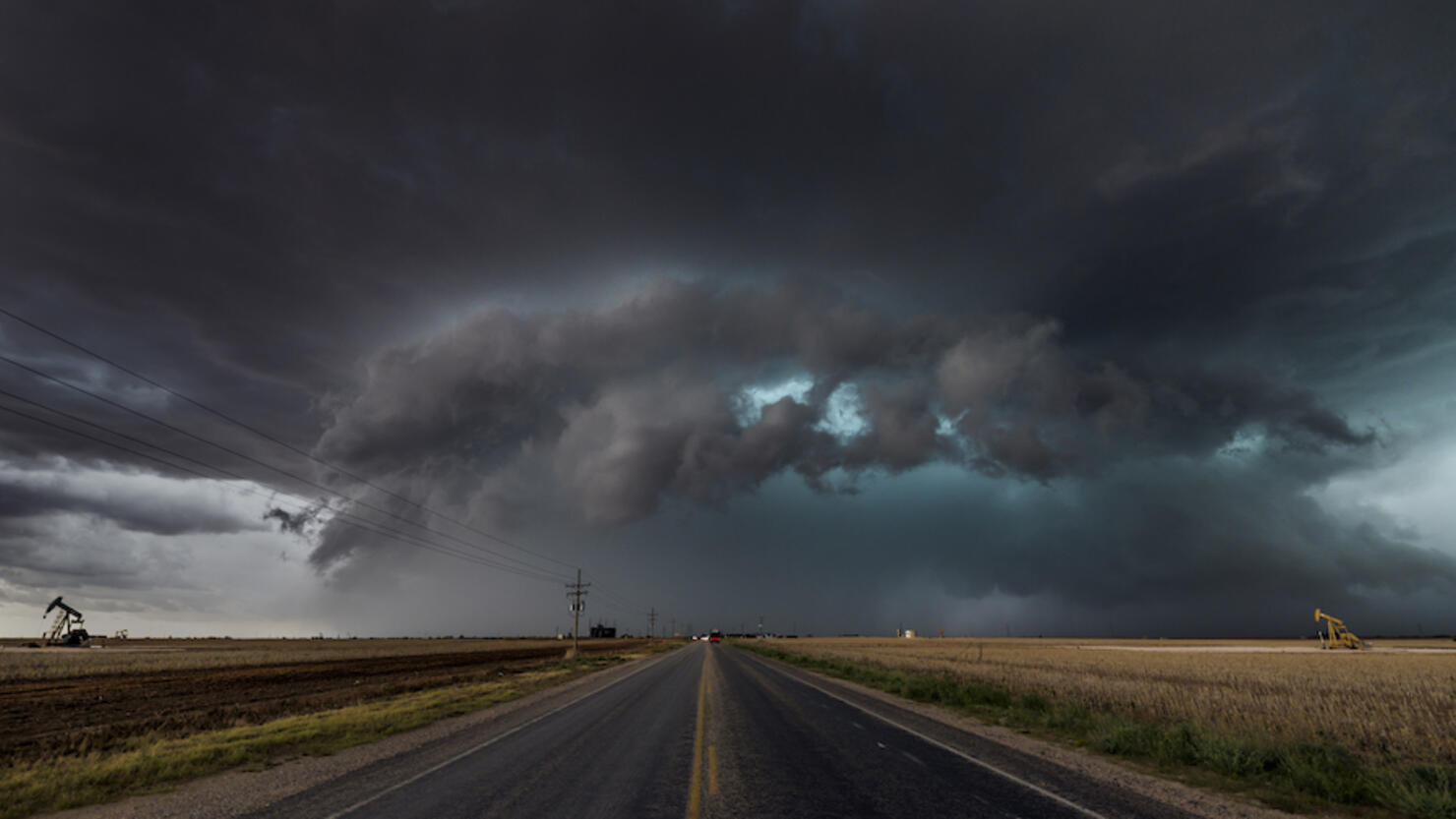 The Bear's Cage, Tornado cloud over Texas.