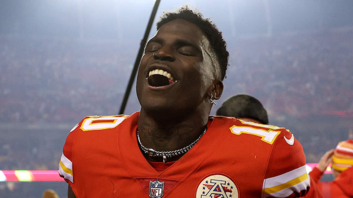 Tyreek Hill joins Miami Dolphins on $120m deal after trade from KC Chiefs, Miami  Dolphins