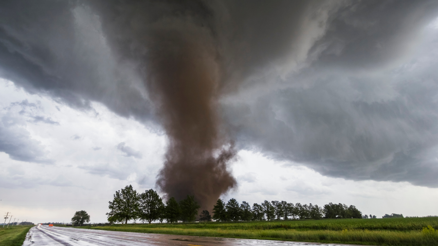 16 Tornado Intercept Vehicle Stock Photos, High-Res Pictures, and Images -  Getty Images 