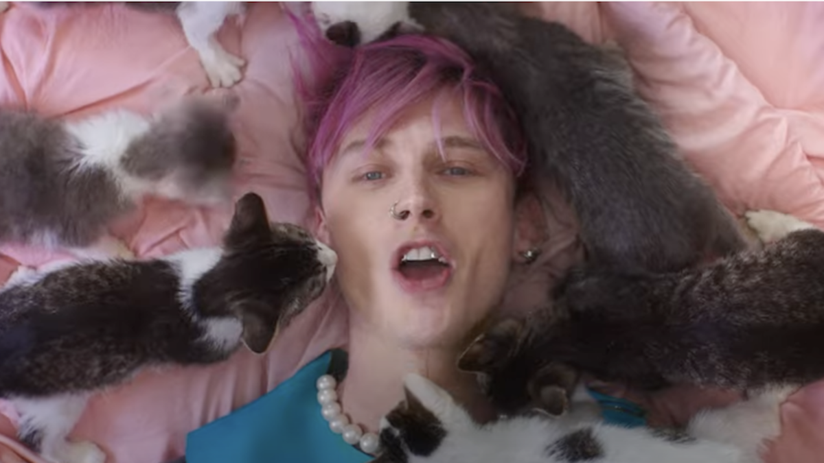 Machine Gun Kelly Reveals His Secret To Attracting Cats | Indy 103.3