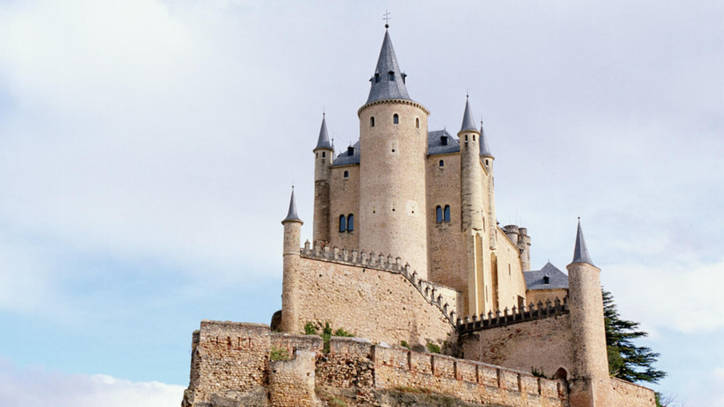 Spain, Castilla y Leon, Segovia, Alcazar exterior