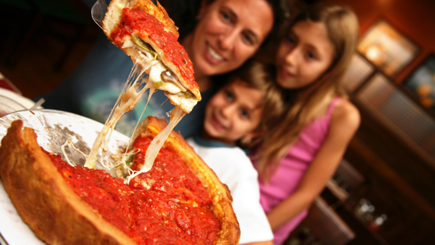 This Bay Area Restaurant Has The Best DeepDish Pizza In California