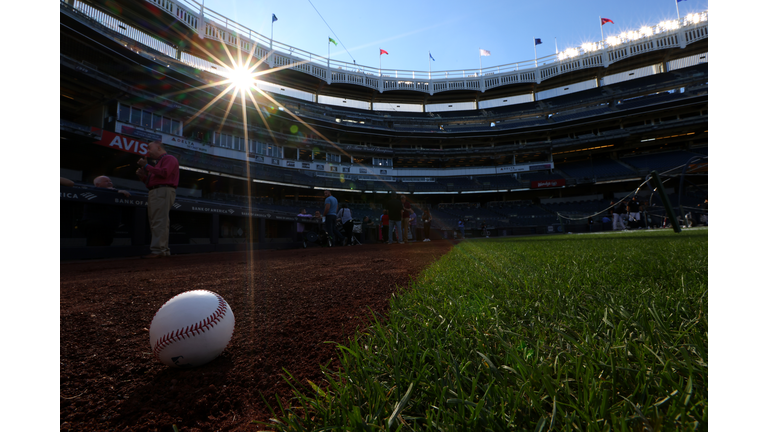 Toronto Blue Jays v New York Yankees