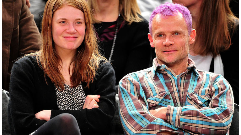 Celebrities Attend The Milwaukee Bucks Vs New York Knicks Game - March 25, 2011