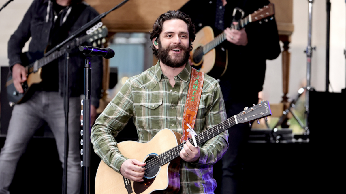 Thomas Rhett Shares Throwback Pic In Honor Of Atlanta Braves On Opening