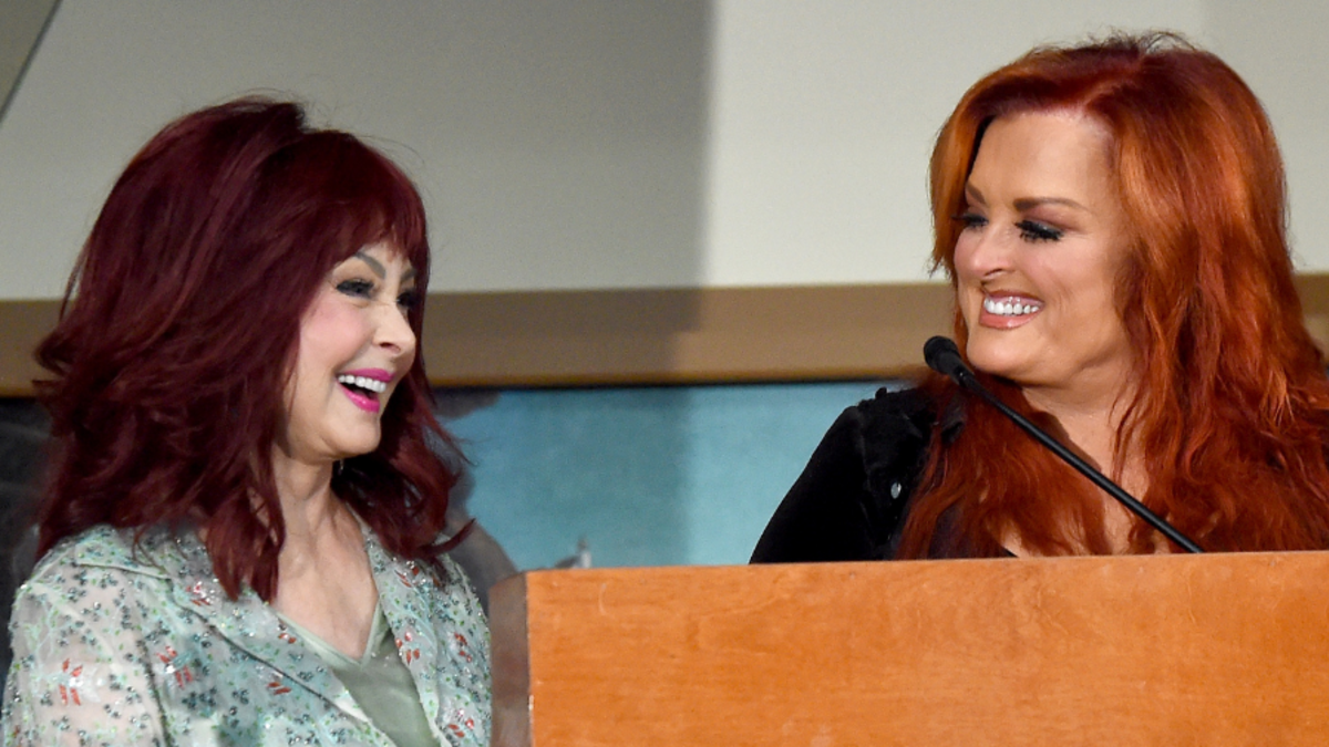 The Judds Reveal 'The Final Tour' Dates With Special Guest Martina