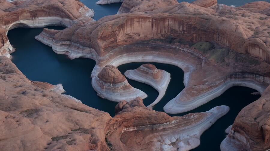 Clear Satellite Images Show Lake Powell's Drastic Drop In Water Levels ...