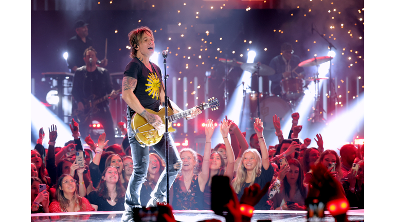 2022 CMT Music Awards - Show