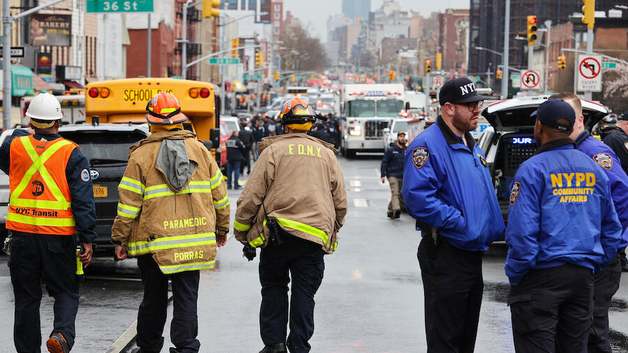 16 Injured In NYC Subway Station Shooting, Undetonated Devices Found ...