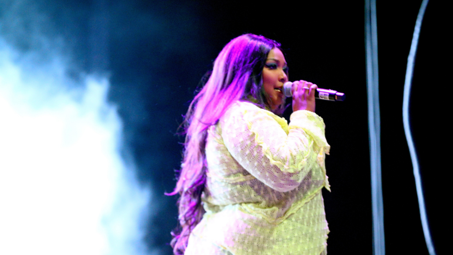 Lizzo Wears Blue Shapewear For 'Today' Performance: Video