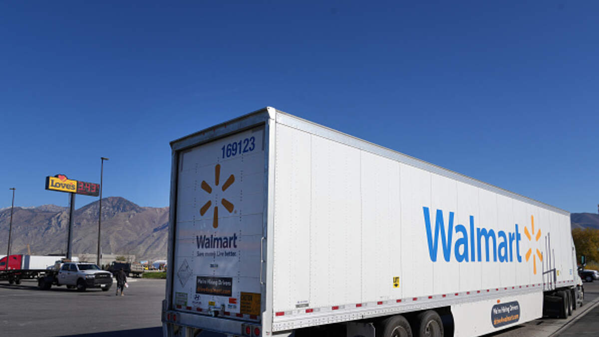 Walmart Offers Starting Salary Of 95110K For EntryLevel Truckers