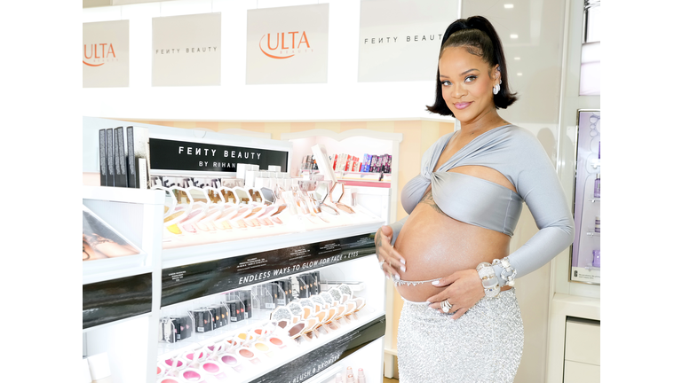 Rihanna Celebrates The Launch of Fenty Beauty at Ulta Beauty