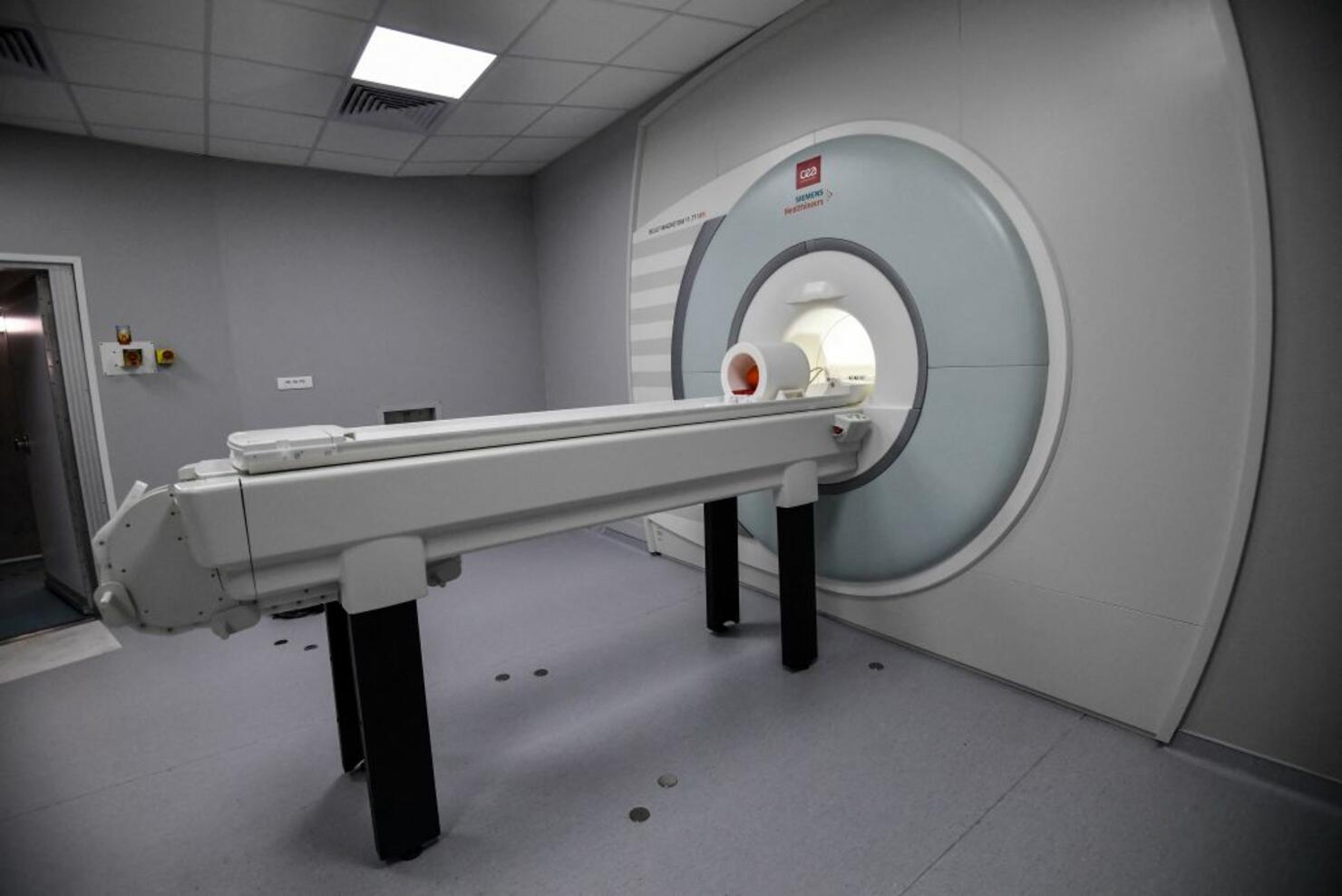 FRANCE-SCIENCES-RESEARCH-HEALTH-EQUIPMENT