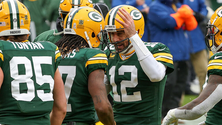 Minnesota Vikings v Green Bay Packers