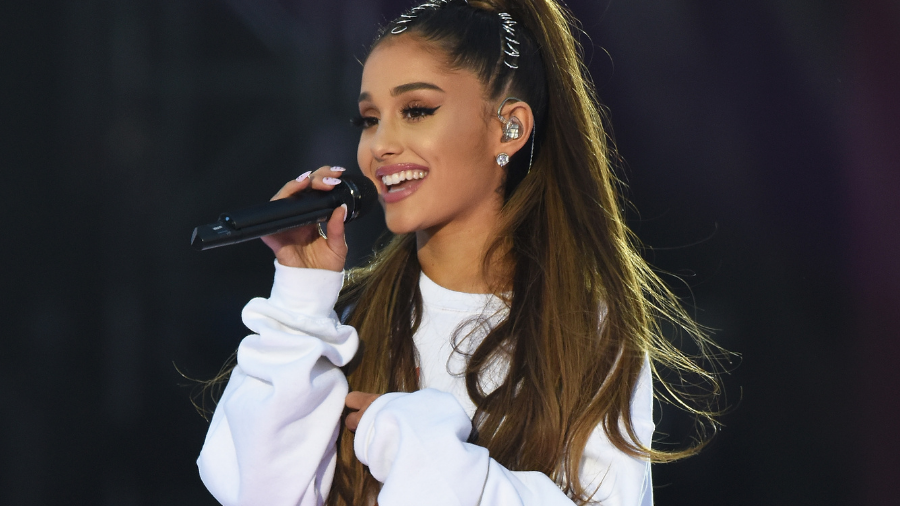 Ariana Grande Recreates Mean Girls Scene In Viral Tiktok Iheart