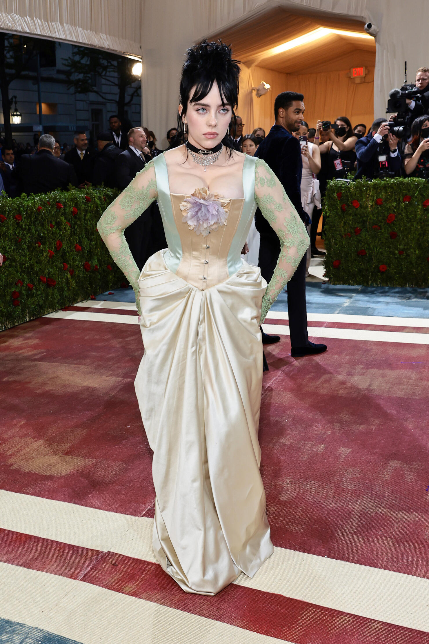 See the best looks from the 2022 Met Gala red carpet