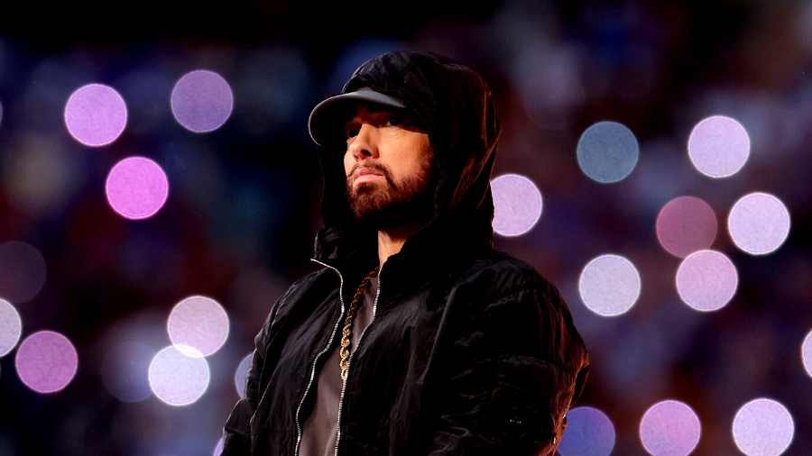 Eminem Drops Unreleased Music On New Greatest Hits Album 'Curtain Call ...