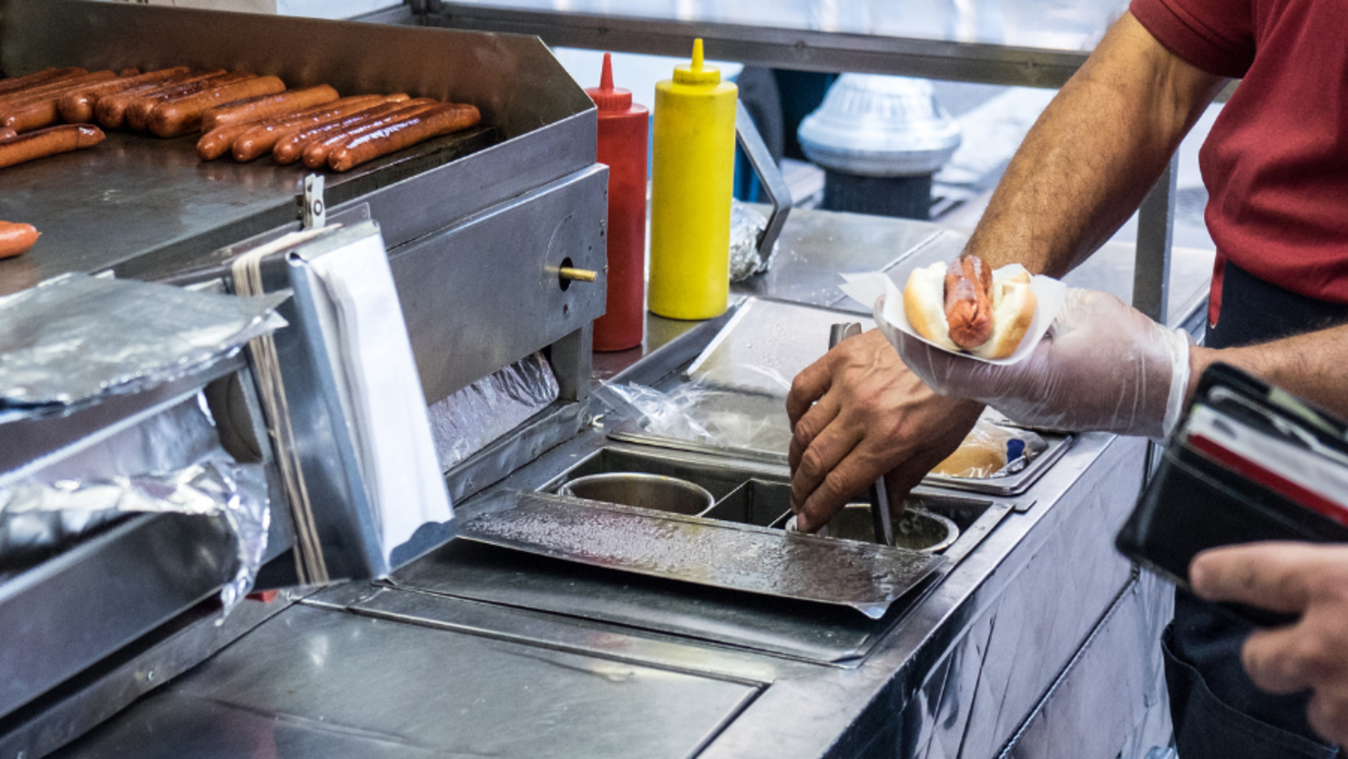 Texas Men Arrested For Beating Up Food Vendor Over Price Of $6 Hot Dog |  iHeart