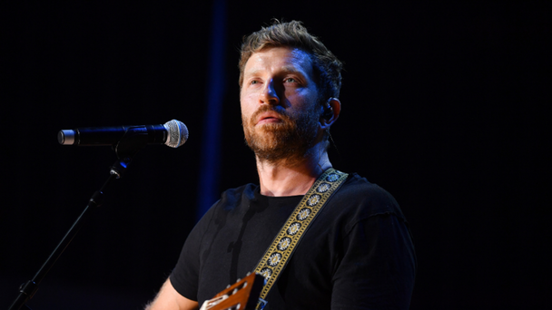 Brett Eldredge Gets Candid About Mental Health On 'POWERFUL' Podcast