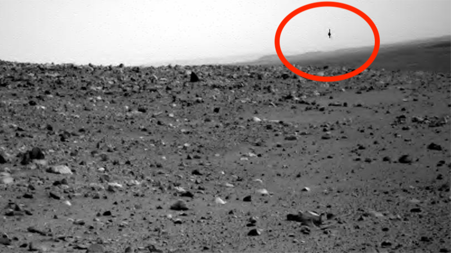 Strange UFO Photographed By Mars Roʋer | iHeart