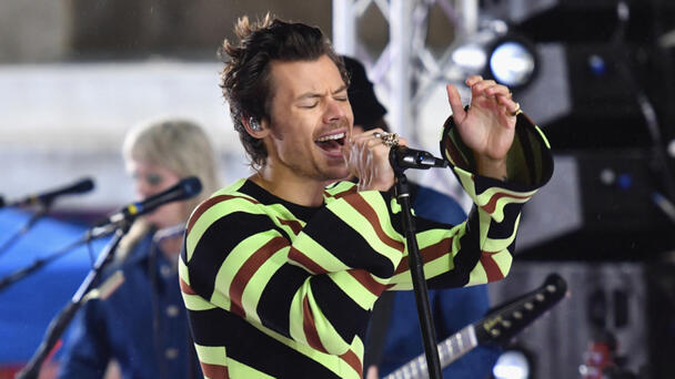 See The Best Fan Reactions To Harry Styles' New Album 'Harry's House'