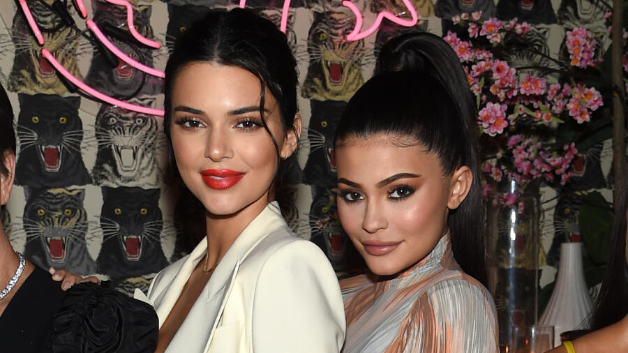 Kylie Jenner Shares Hilarious Video Of Kendall Struggling To Walk Up ...