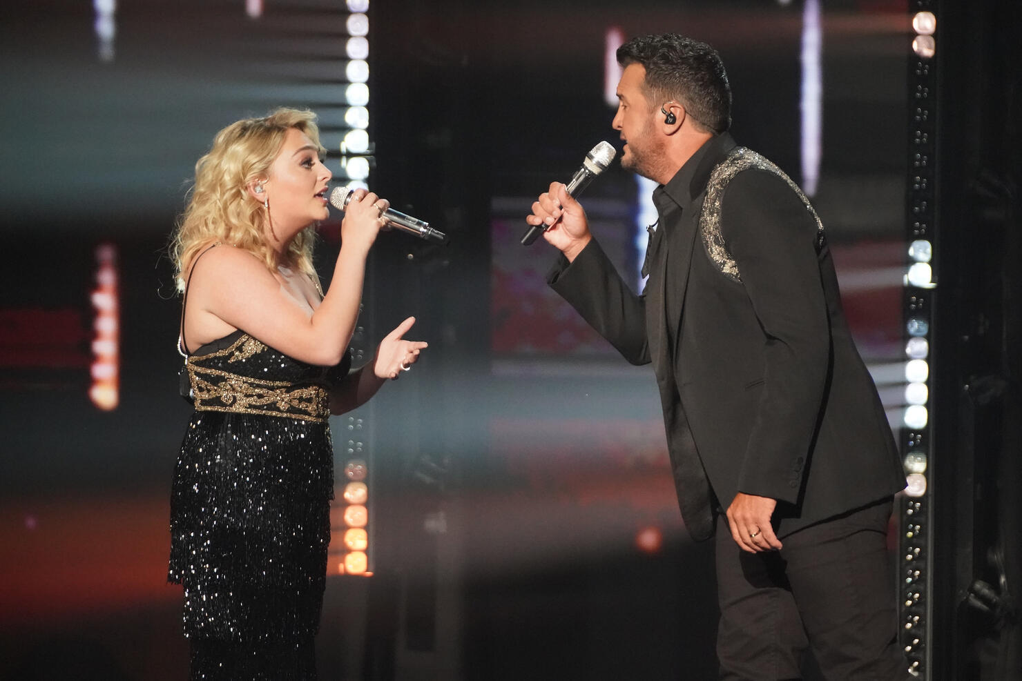 HUNTERGIRL, LUKE BRYAN
