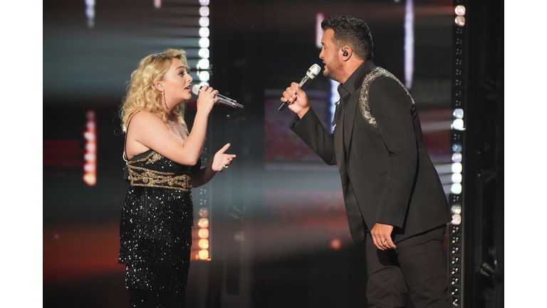 HUNTERGIRL, LUKE BRYAN