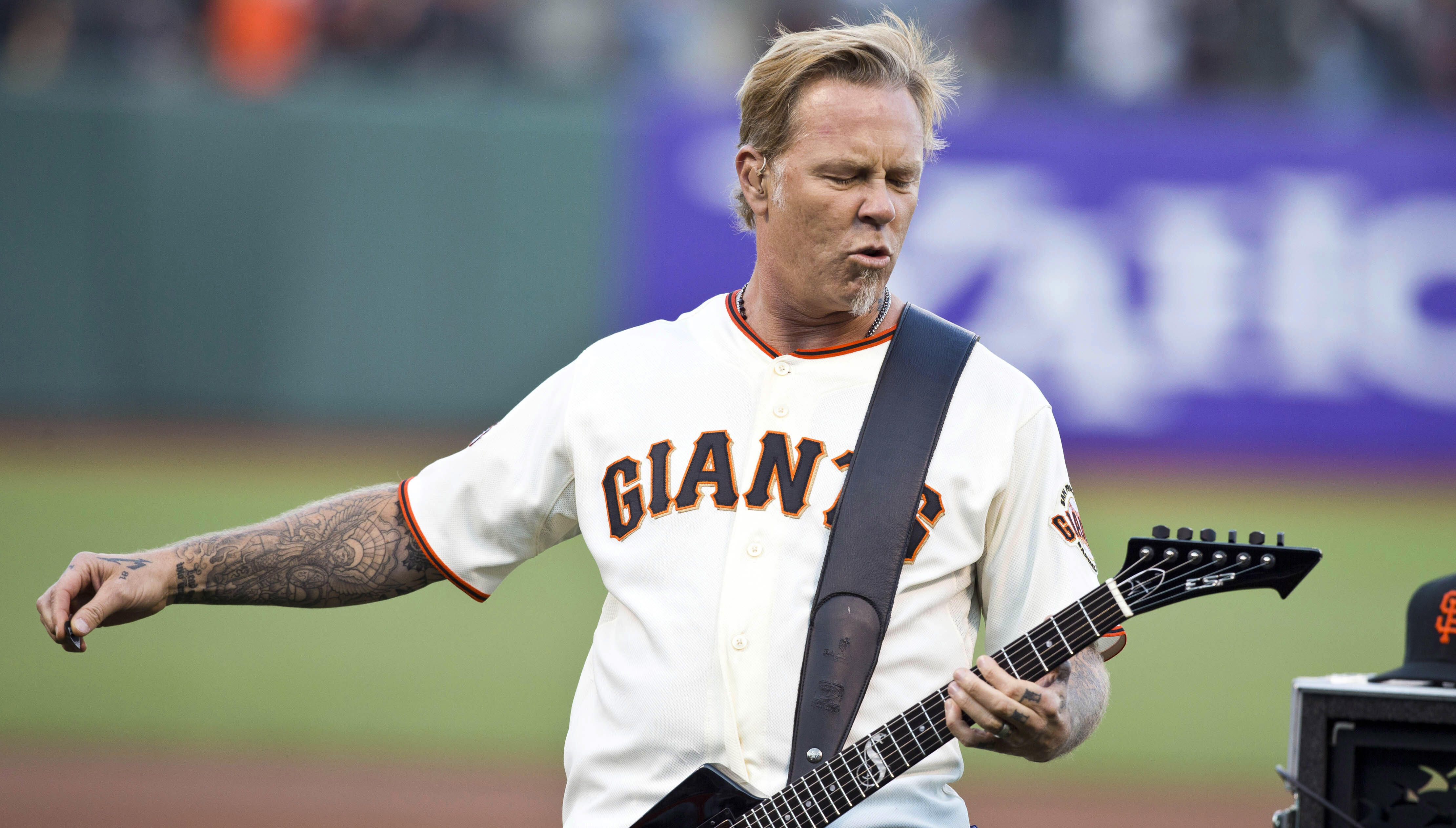 Metallica honored to continue national anthem tradition for Giants