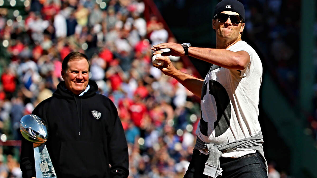 MLB fans react to NFL legend Tom Brady donning classic Montreal