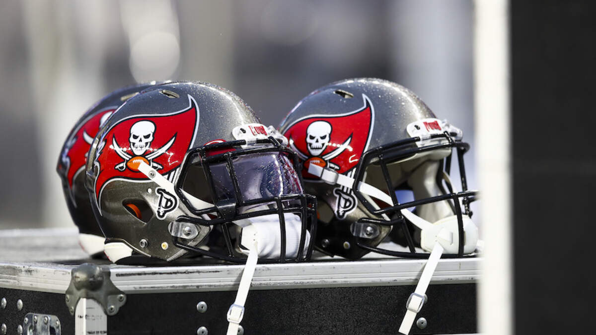 Bucs moving practice to Dolphins facility to avoid Hurricane Ian