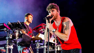 The Chainsmokers Ring In Summer With Electric Wango Tango Performance