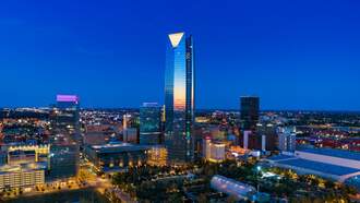 Man Climbs Devon Tower In Oklahoma City, Streams It On Instragram