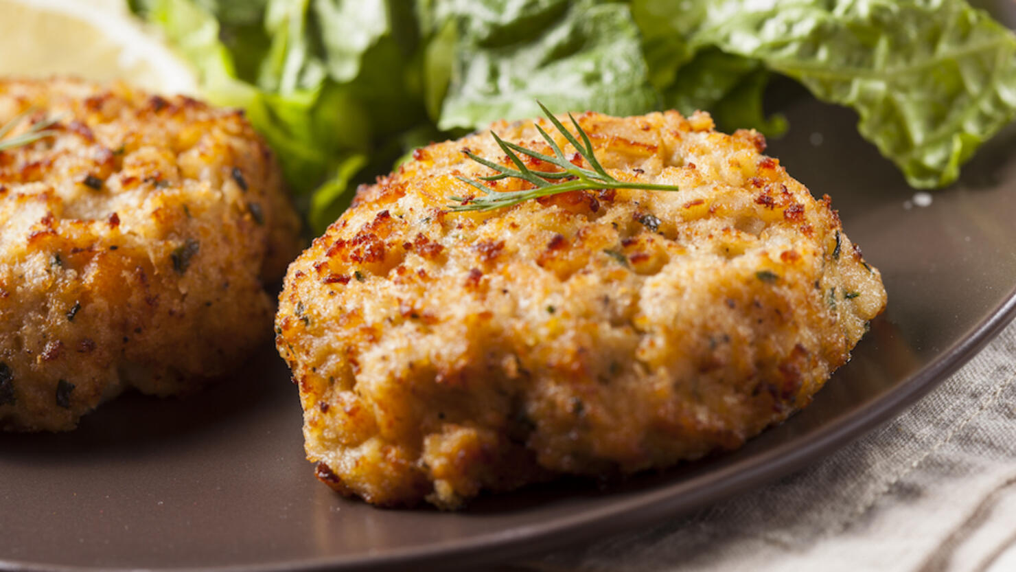Organic Homemade Crab Cakes with Lemon and Tartar Sauce