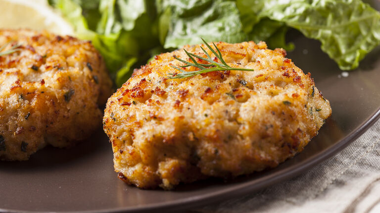 Organic Homemade Crab Cakes with Lemon and Tartar Sauce