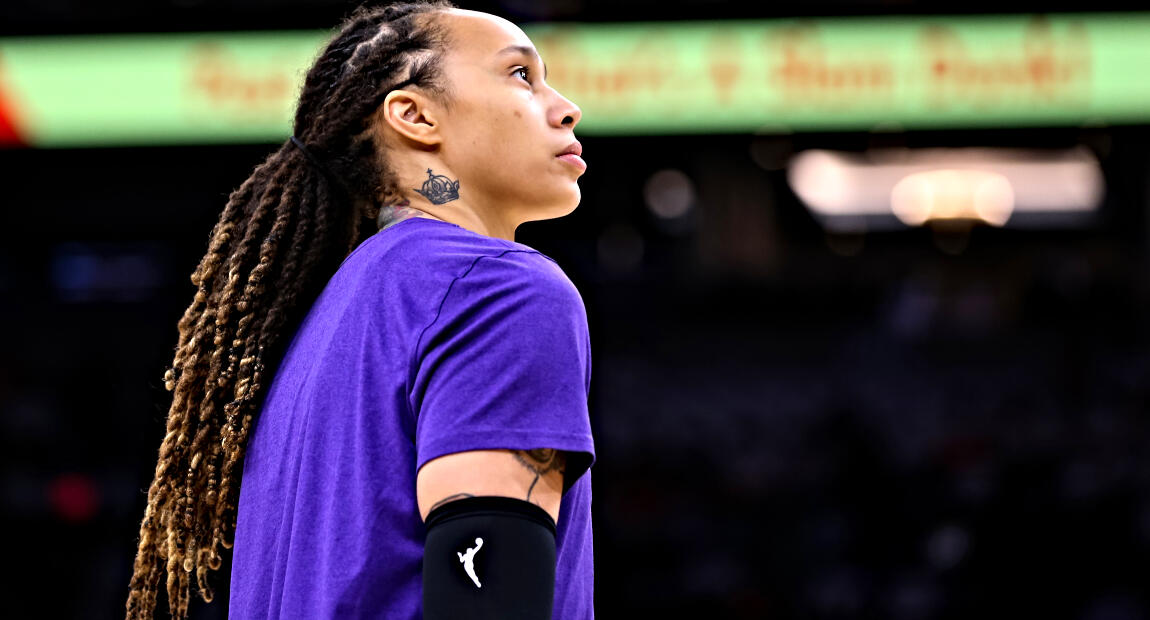 Cowboys Star Apologizes for Reply to Brittney Griner's Release