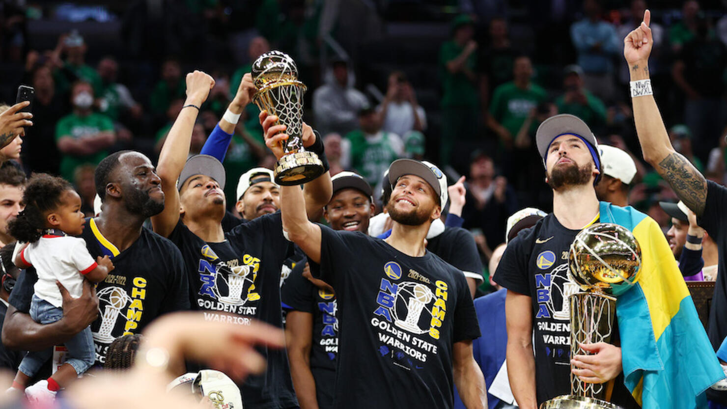 Alive Again': Fans Celebrate Warriors' NBA Championship Victory