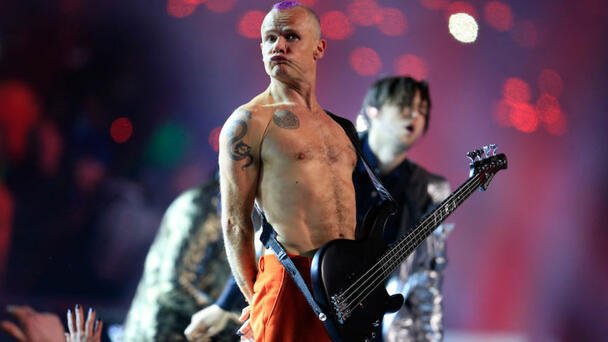 Flea Explains Why He Doesn't Like Taking Pictures With Fans