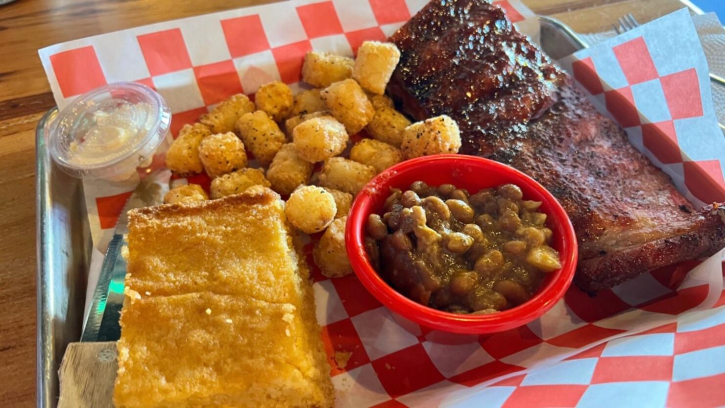 this-is-the-best-southern-food-spot-in-texas-iheart