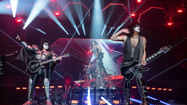 KISS Displays Wrong Country’s Flag In Concert Thank You