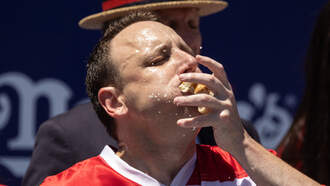 Joey Chesnut Chokes During Hot Dog Eating Contest