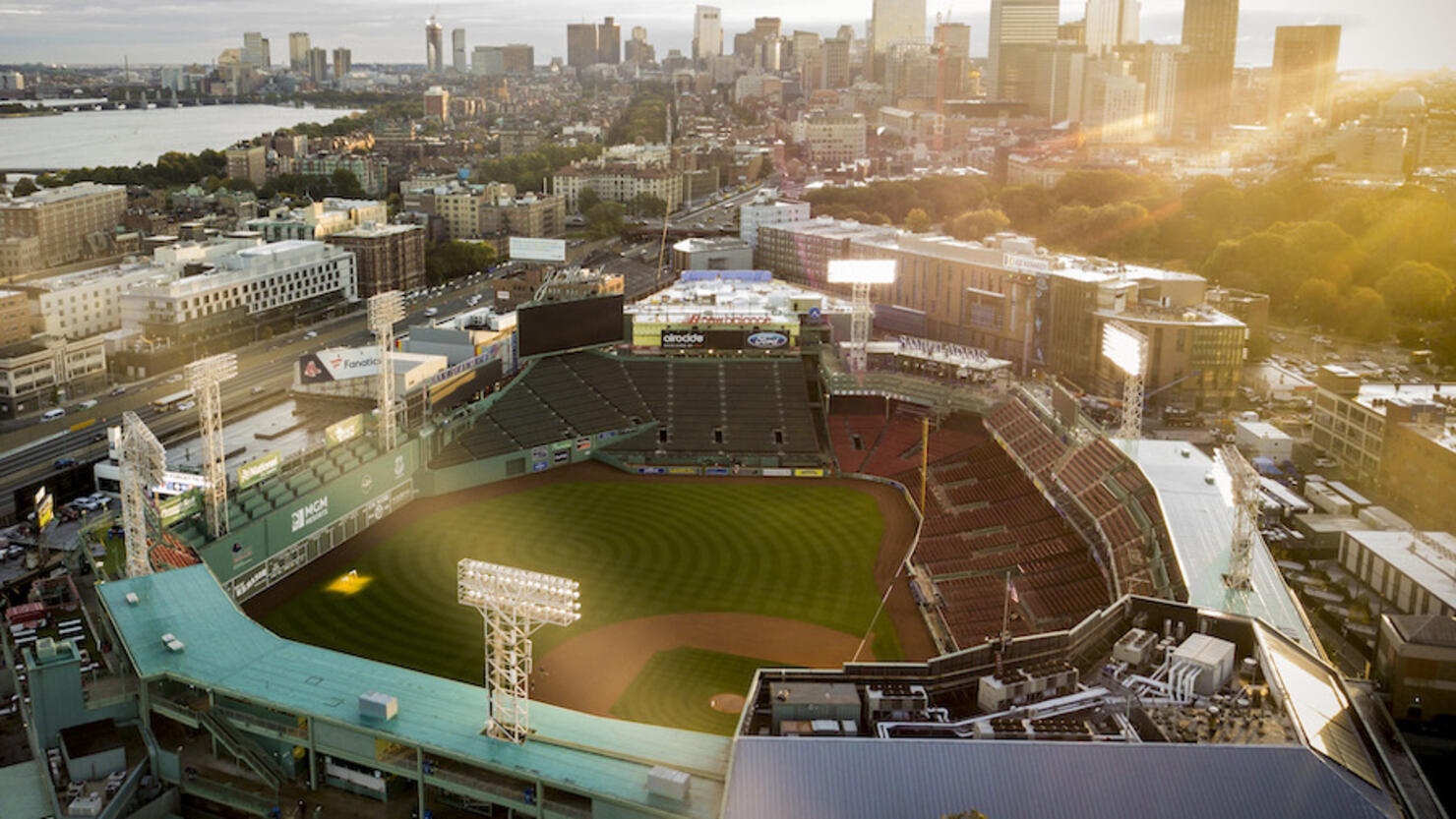 MLB - How to rob Fenway Park - ESPN the Magazine - ESPN