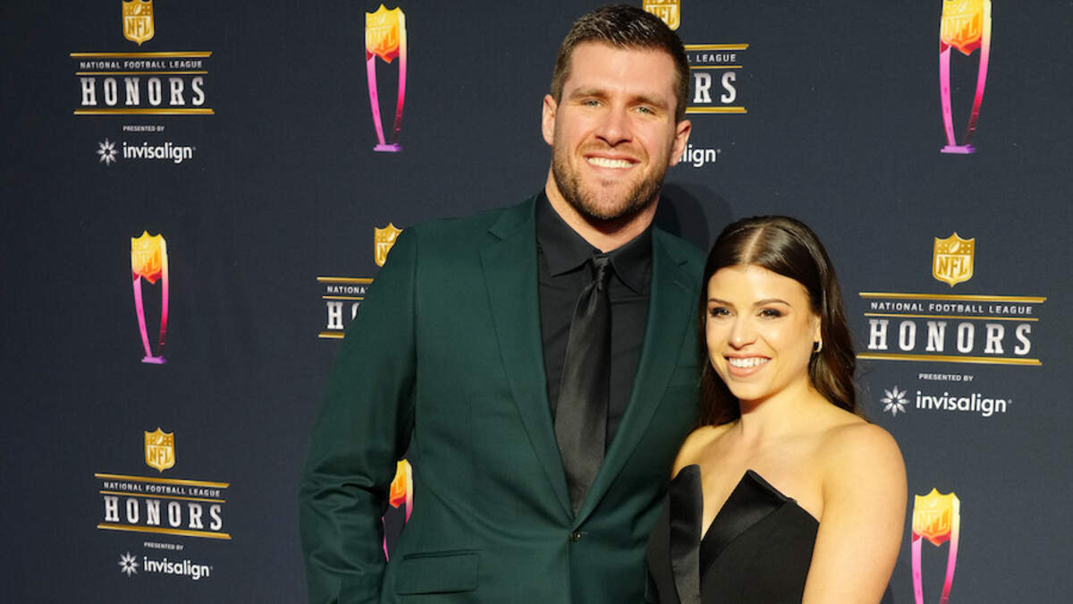 Steelers' TJ Watt Marries Soccer Player Dani Rhodes In Beachside Wedding