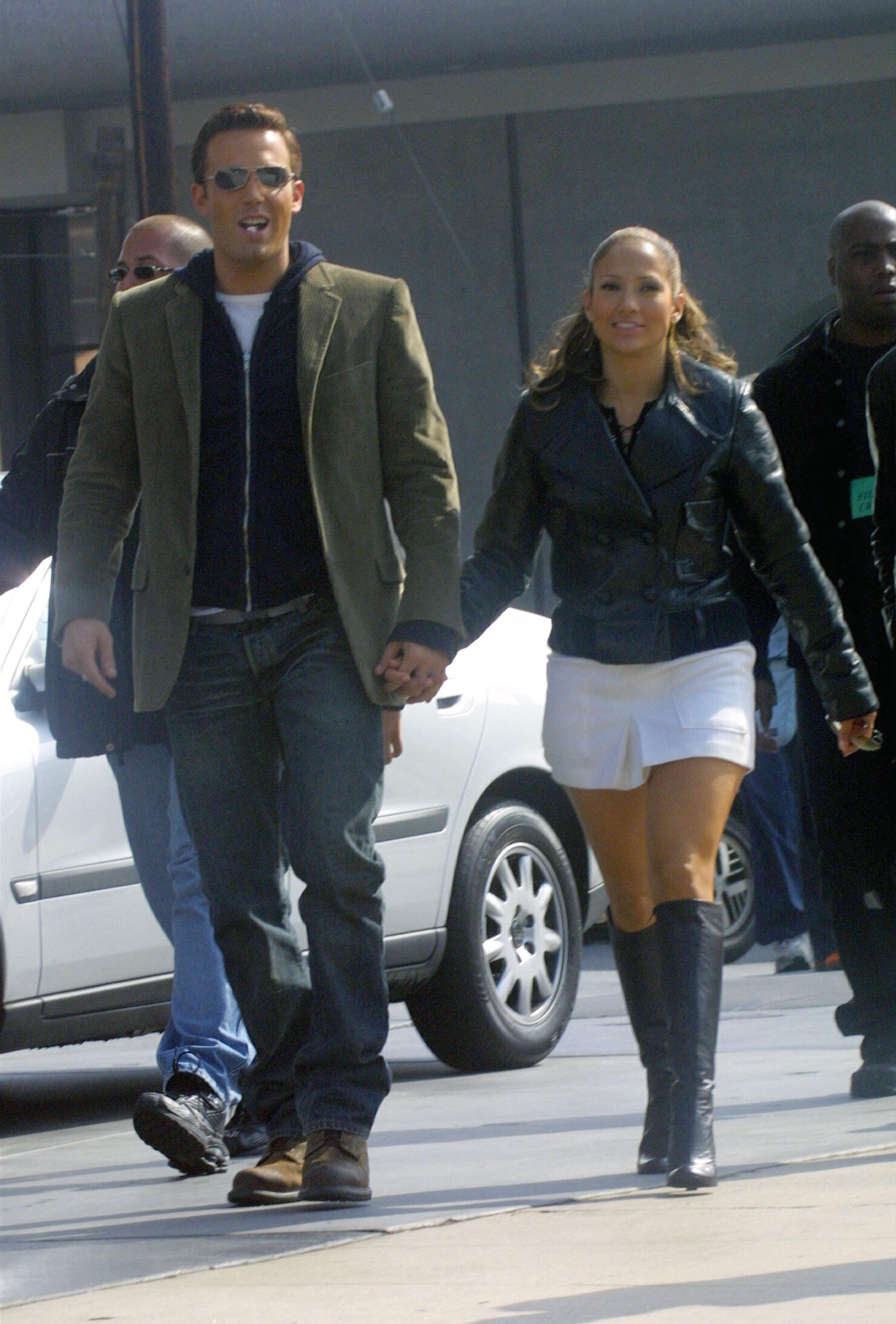 Jennifer Lopez and Ben Affleck on video set